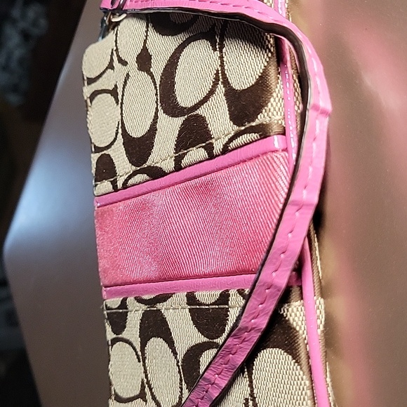 Coach Signature Pink and Tan Canvas Wristlet Clean No Tears - Picture 9 of 10